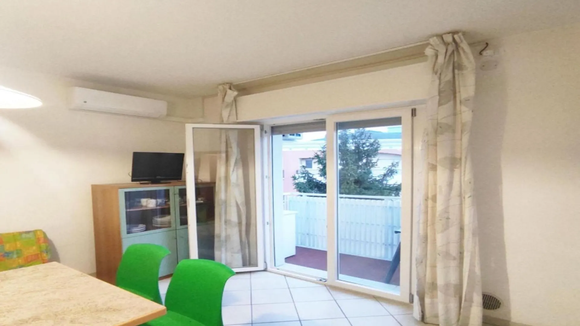 Bright And Comfortable Flat Bibione 0*,