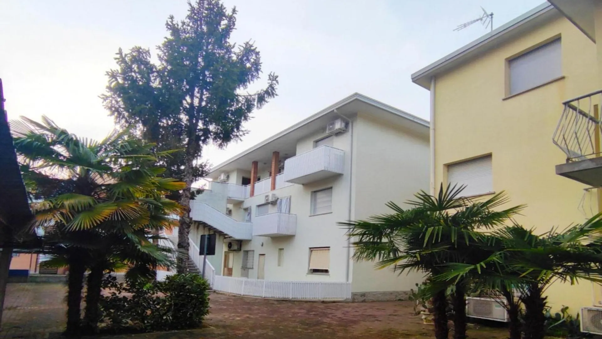 Bright And Comfortable Flat Bibione Italy